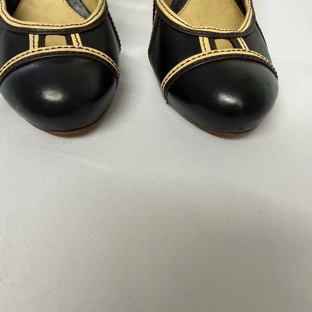 LAMB by Gwen Stefani Tiva Pump black leather with tan trim size 10M